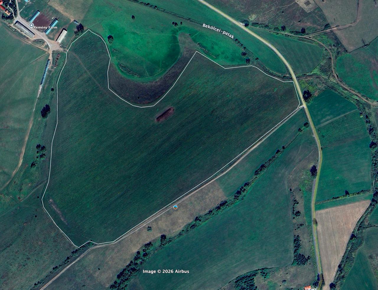 A Liget légifelvétele, Remény Farm, Mikófalva